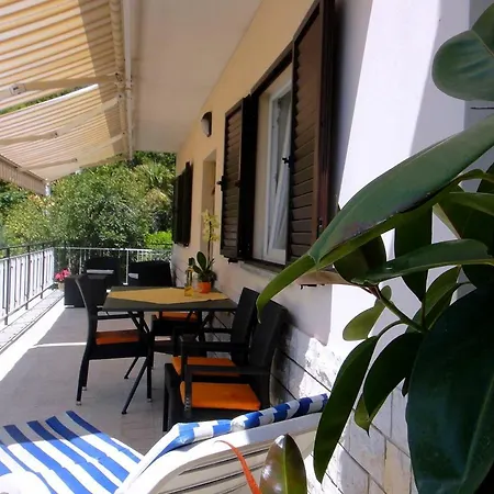 Apartment Vera Moscenicka Draga