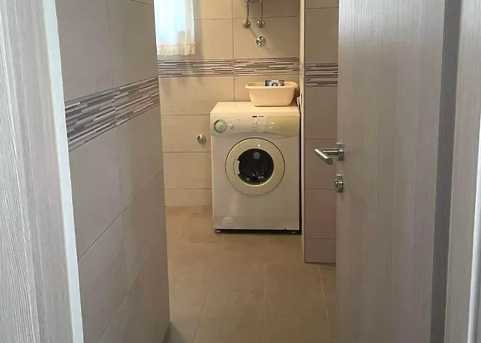 Vera Apartman *